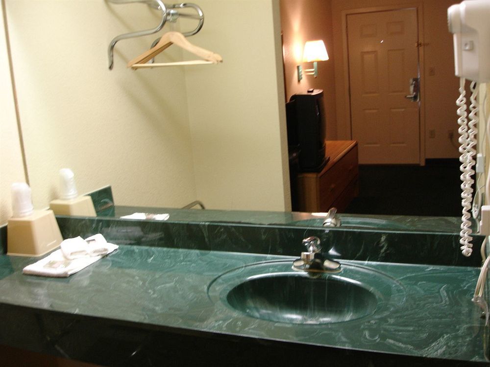 Luxury Inn Forrest City Oda fotoğraf
